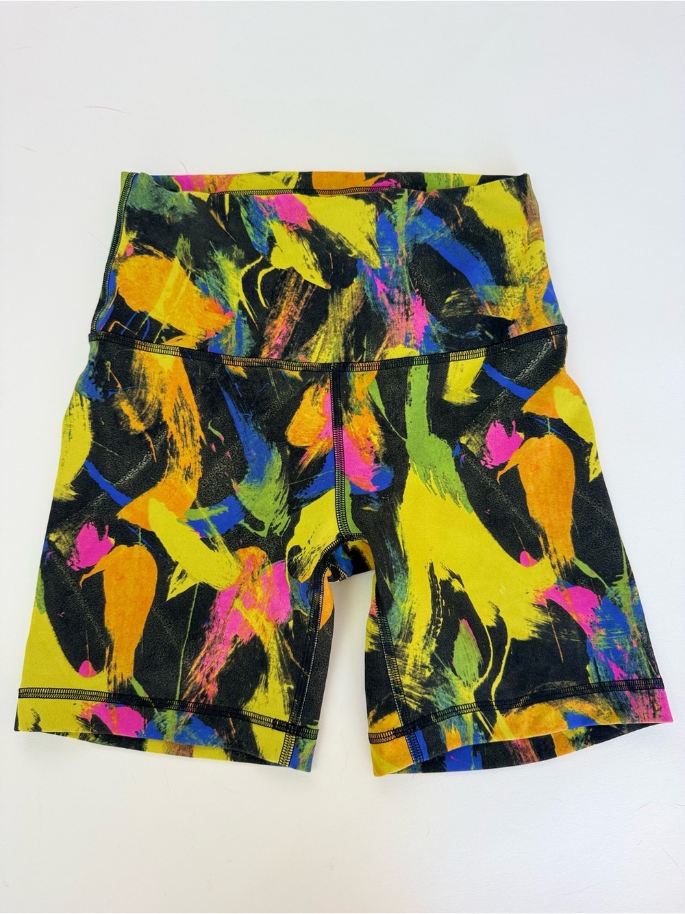 Lululemon Wunder Train High-Rise Short 6" sz 4